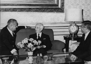 Il Presidente della Repubblica Antonio Segni riceve in visita ufficiale il vice Presidente degli Stati Uniti Lyndon Johnson
